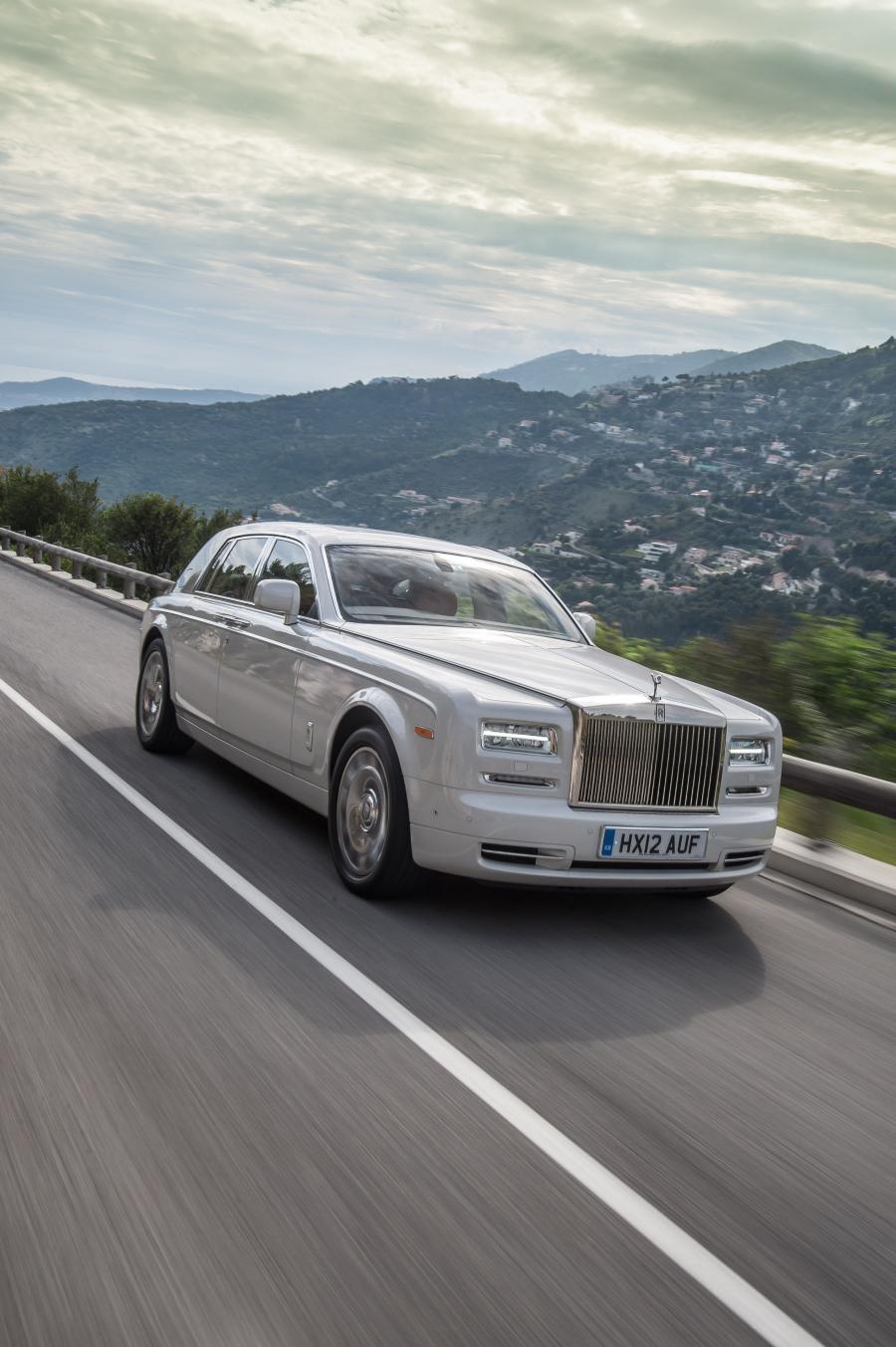  Rolls-Royce Phantom 2012 года  (фото 28 из 38)
